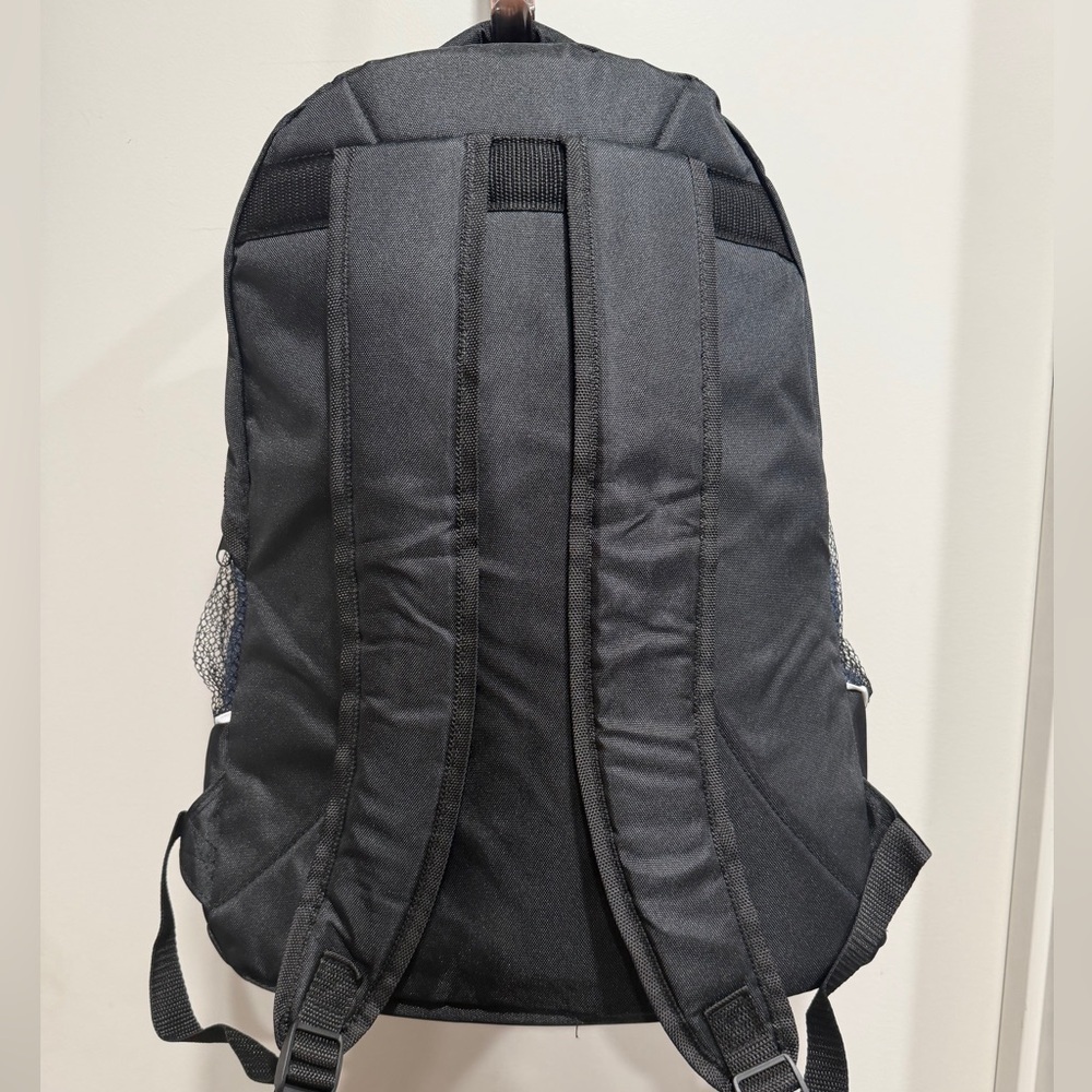 FlightSafety International Black & Navy Backpack. NWOT - Picture 2 of 4